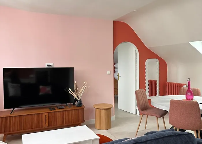 Grand Appartement Ultra Moderne Plein Centre, Plage A Pieds, Avec Parking